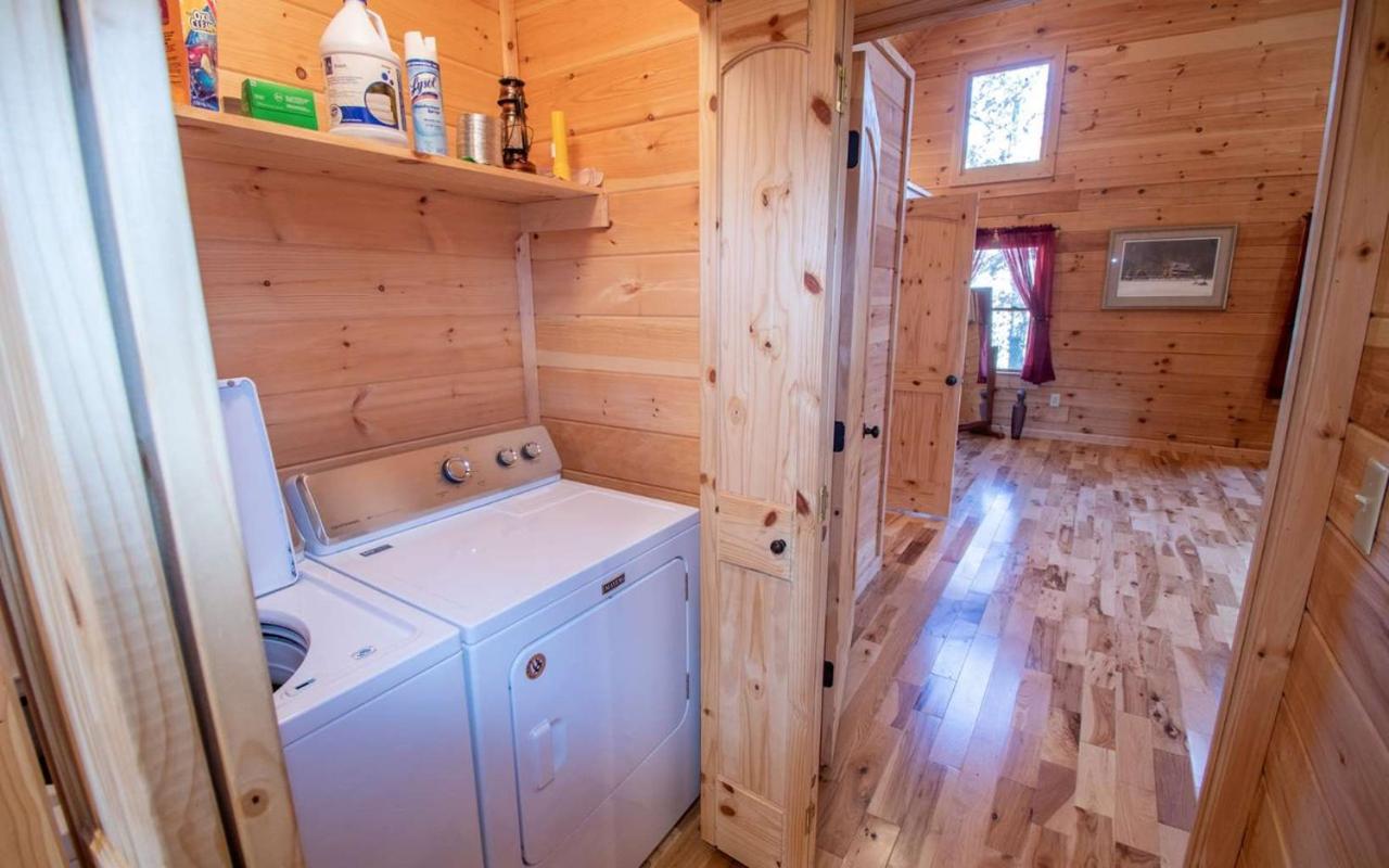 Hot-Tub 6 Seater, Fire-Pit, Master King Bed, Wineries, Pickleball, Resort Amenities Ellijay Exterior photo