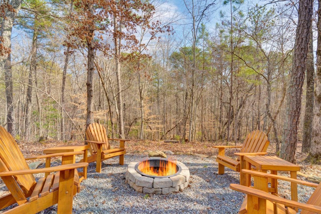 Hot-Tub 6 Seater, Fire-Pit, Master King Bed, Wineries, Pickleball, Resort Amenities Ellijay Exterior photo