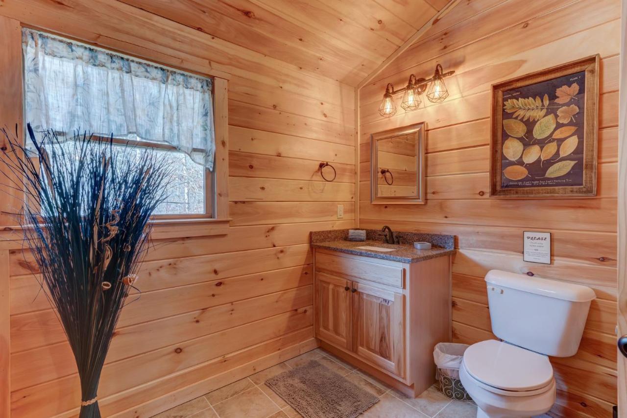 Hot-Tub 6 Seater, Fire-Pit, Master King Bed, Wineries, Pickleball, Resort Amenities Ellijay Exterior photo