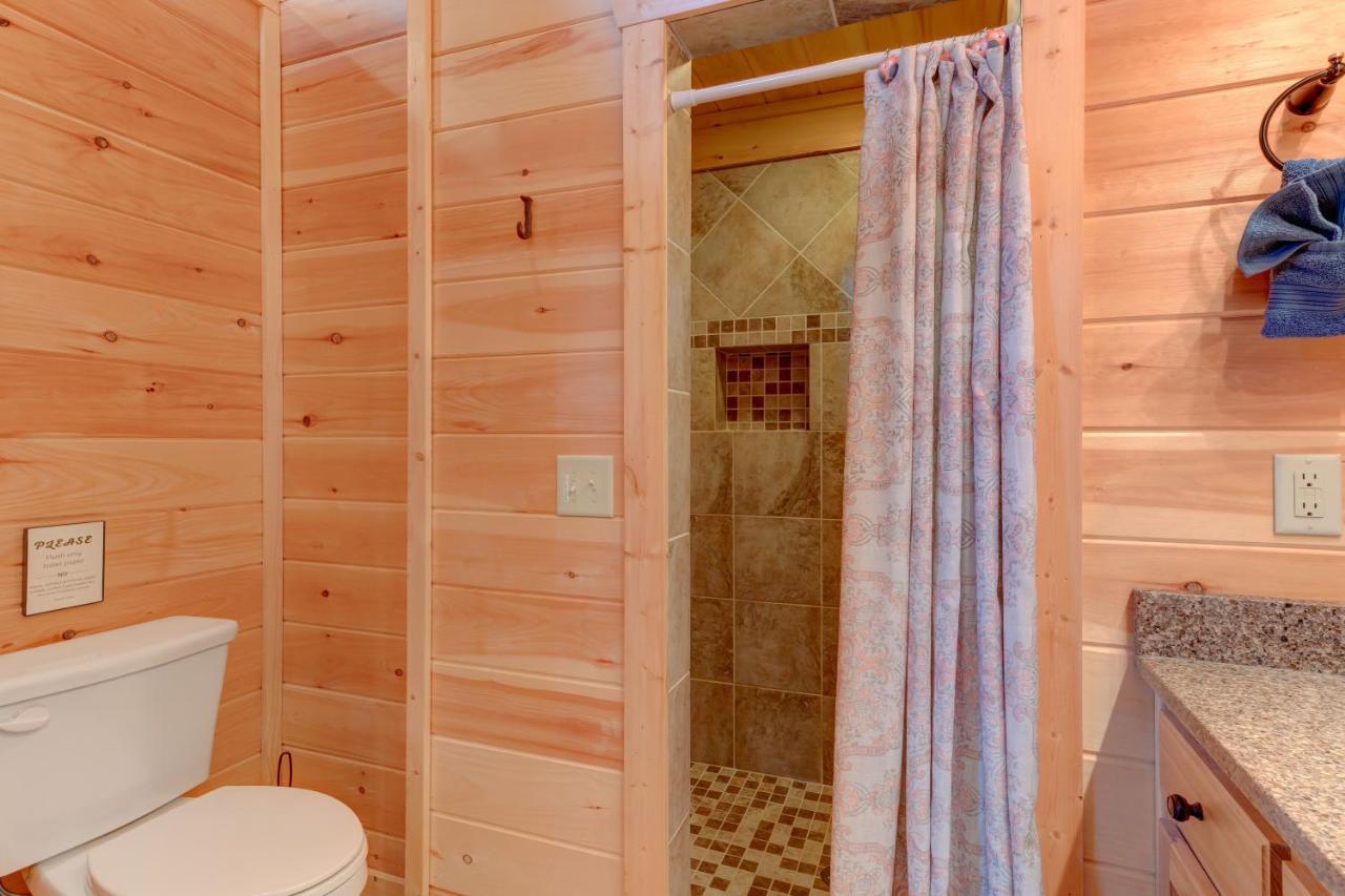Hot-Tub 6 Seater, Fire-Pit, Master King Bed, Wineries, Pickleball, Resort Amenities Ellijay Exterior photo